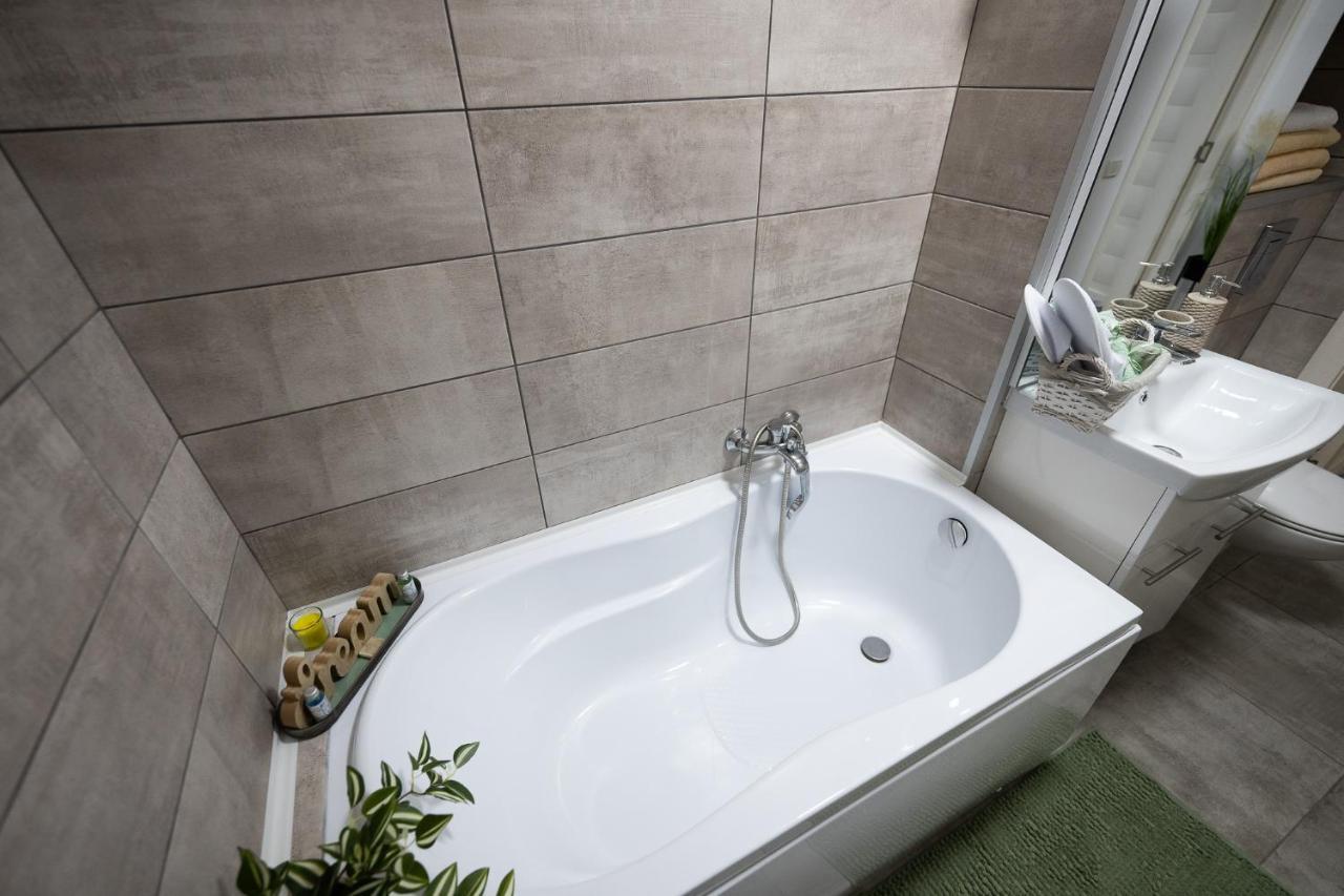 L&R Boutique Apartment Otelu Rosu Dış mekan fotoğraf
