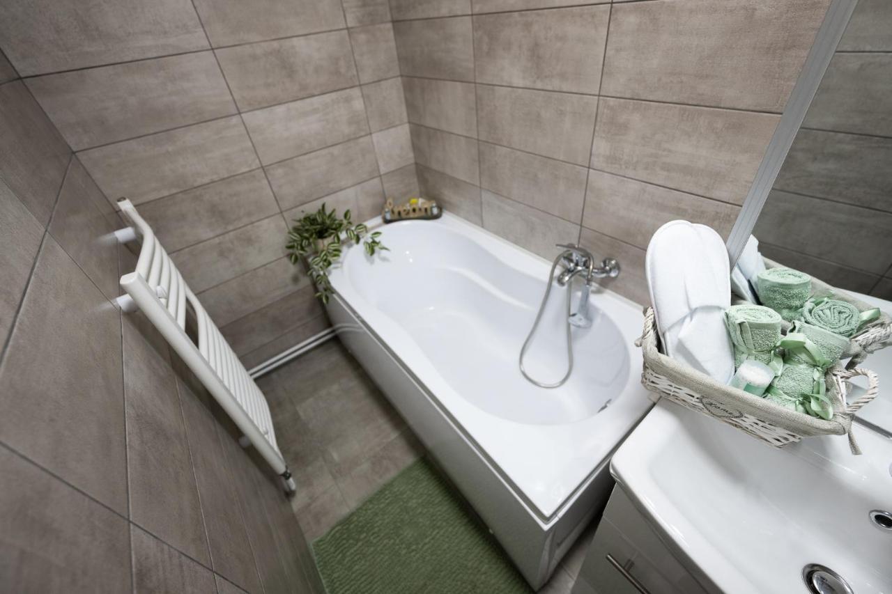 L&R Boutique Apartment Otelu Rosu Dış mekan fotoğraf
